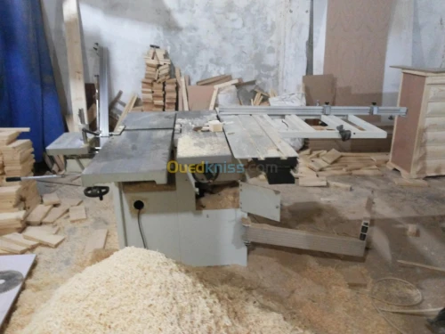  Trois machines de la menuiserier