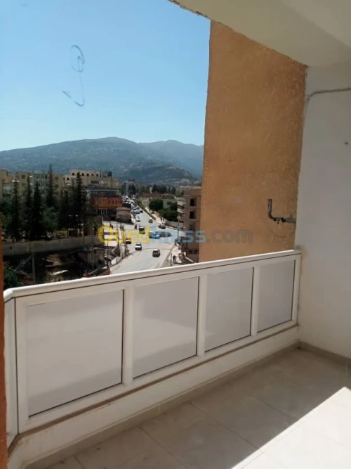 Vente Appartement F3 Bejaia Akbou