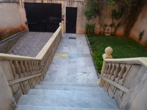 Location vacances Appartement F5 Alger Dely brahim