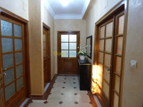 Location vacances Appartement F5 Alger Dely brahim