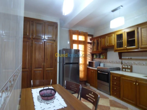 Location vacances Appartement F5 Alger Dely brahim