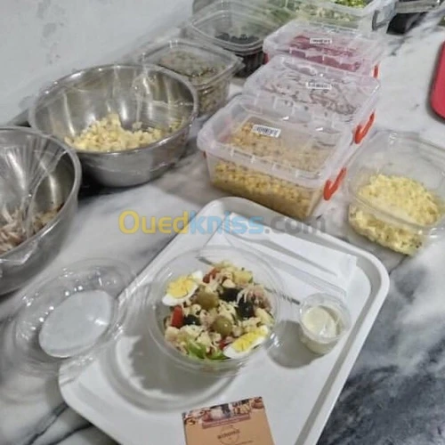 Gâteux salés sucrés et services