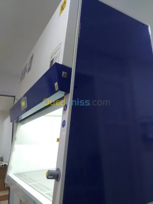 Poste microbiologique PSM-120