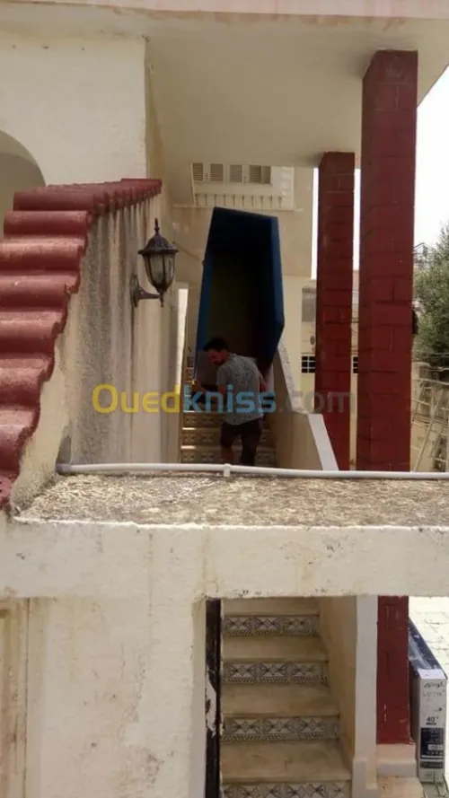DÉMÉNAGEMENT نقل و ترحيل الاثاث__