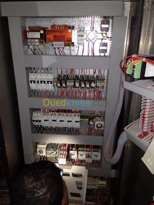 Electricien industriel et batiment 