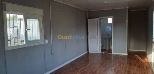 Chalets pour vacances et habitation.