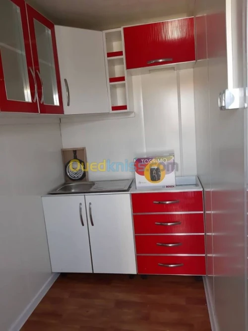 Chalets pour vacances et habitation.