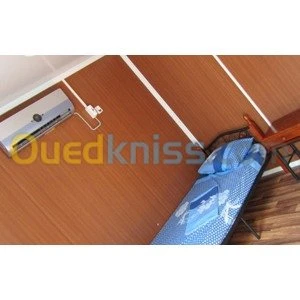 Chalets pour vacances et habitation.