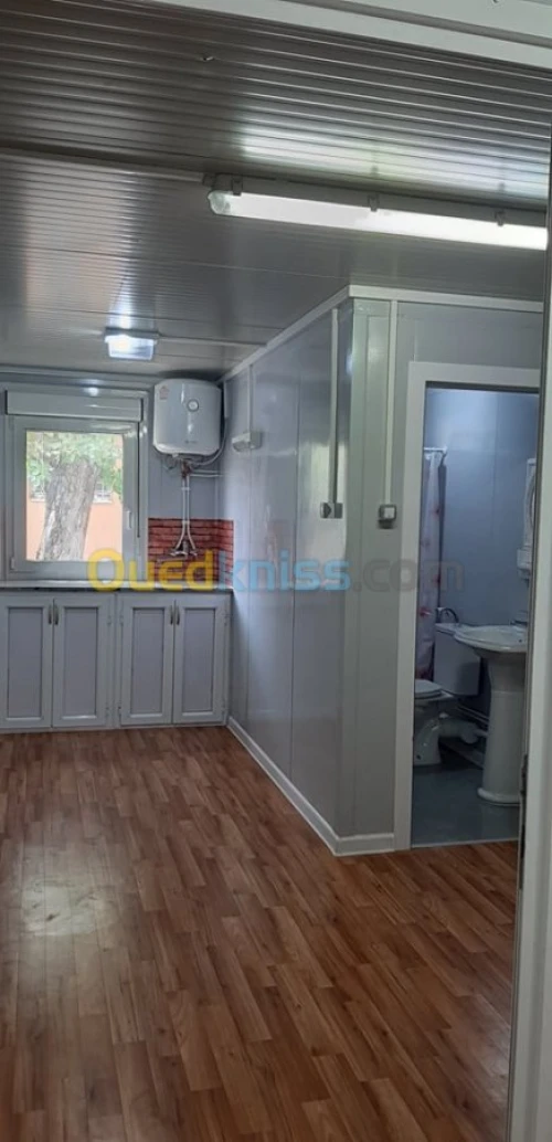 Chalets pour vacances et habitation.