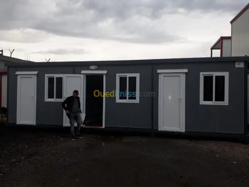 Chalets pour vacances et habitation.