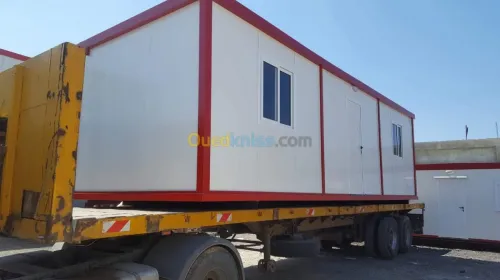 Chalets pour vacances et habitation.