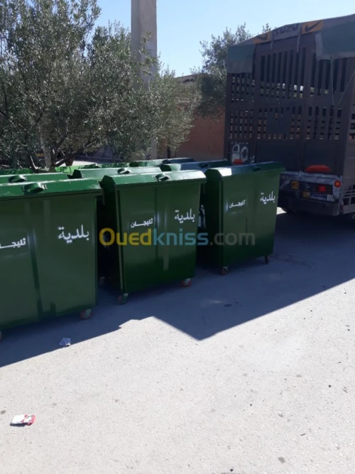 حاويات النفايات   (حديد  .. قلفنيزي )