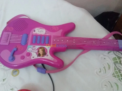 Des hochet et jouet de marque