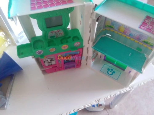 Des hochet et jouet de marque