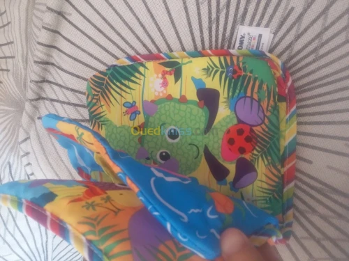 Des hochet et jouet de marque