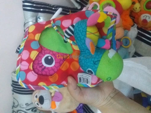 Des hochet et jouet de marque