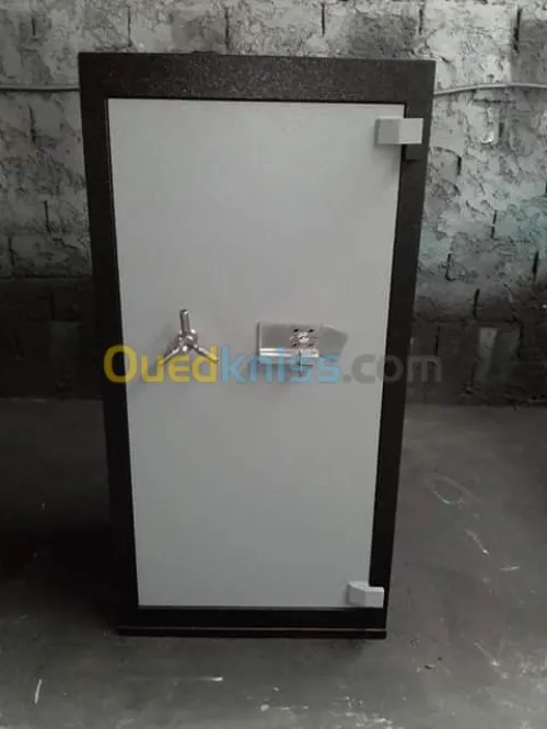 Industrie des coffres fort et derivee