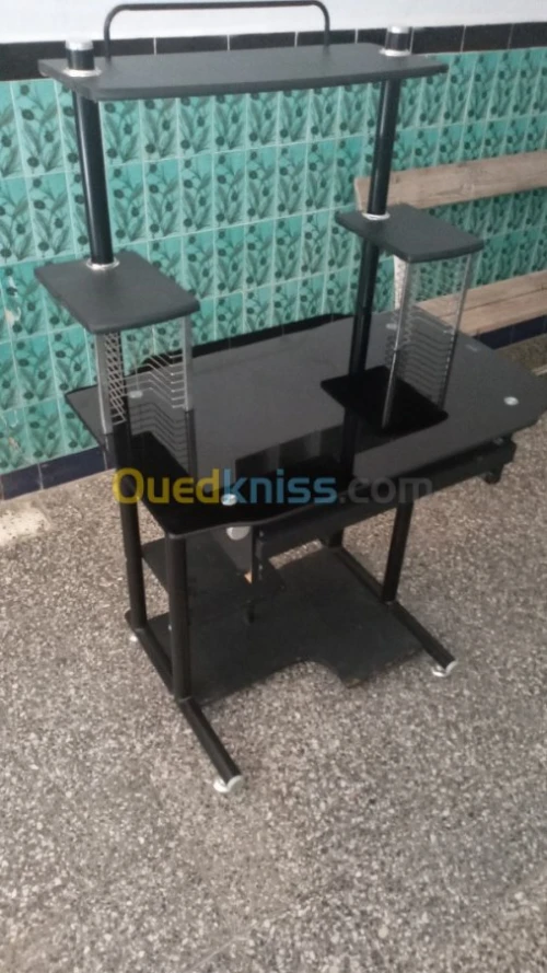 Table de ordinateur 