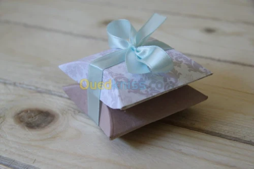 Cartes invitation boites à gateaux 