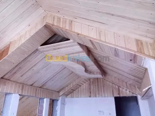 Charpente en bois, tuile et F.P PVC
