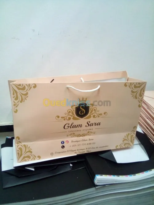 Sacs en plastiques et en papier