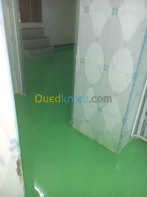 Resine epoxy et étanchéité liquide