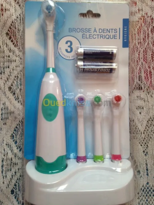 Coffret d'epilation philips, peigne lisseur, brosse à dents électrique