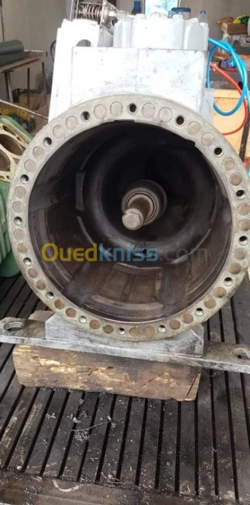 Reparation compresseur semi hermétique Et compresseur à vis