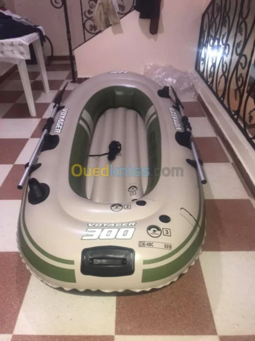 Bateau gonflable voyager 300