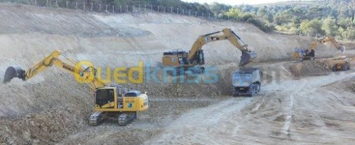 Terrassement démolition  ,ouverture de piste ...