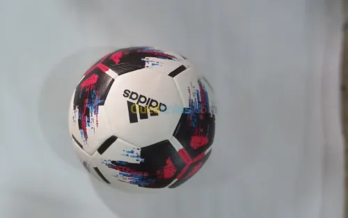 Ballon foot PUMA, Adidas, DERBYSTAR