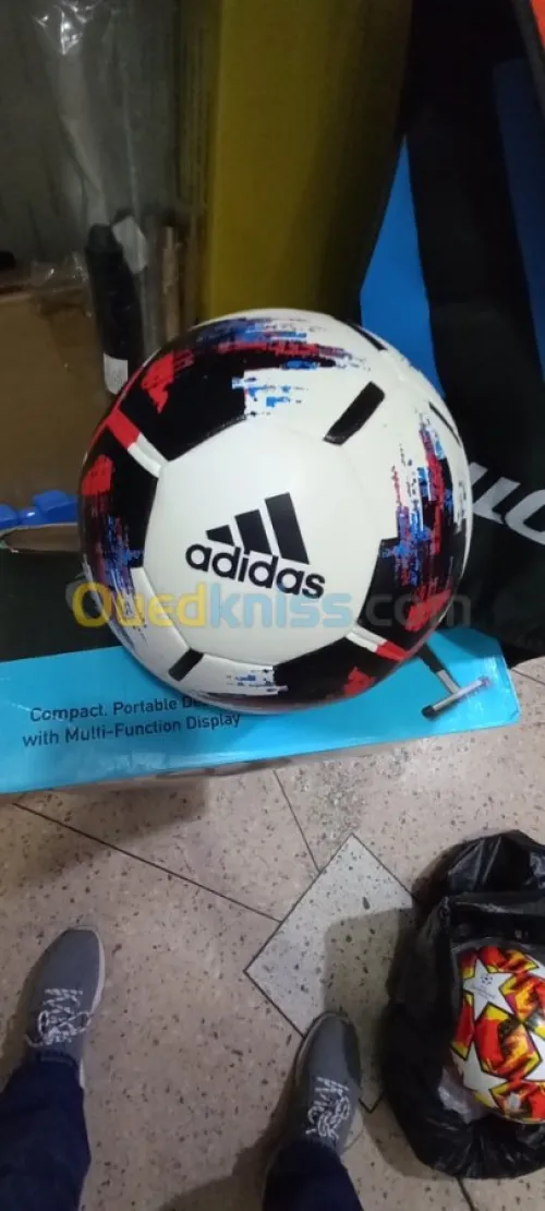Ballon foot PUMA, Adidas, DERBYSTAR