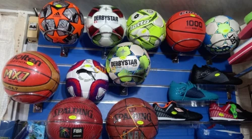 Ballon foot PUMA, Adidas, DERBYSTAR