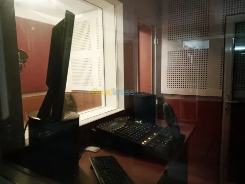 Studio Enregistrement Audio, Voix Off
