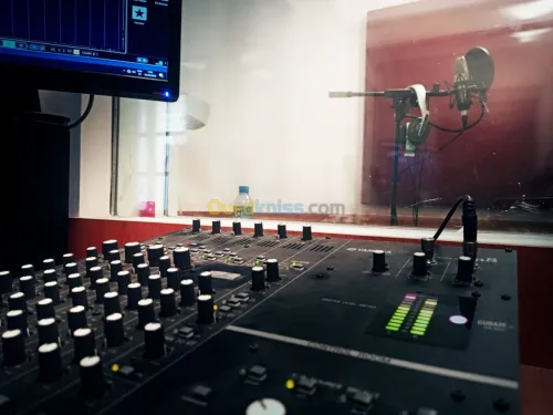 Studio Enregistrement Audio, Voix Off