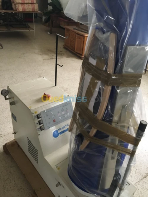 MACHINE POUR CONFECTION OU LAVERIE