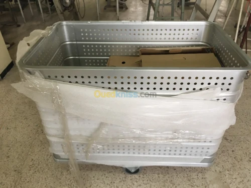 MACHINE POUR CONFECTION OU LAVERIE