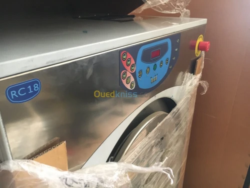 MACHINE POUR CONFECTION OU LAVERIE