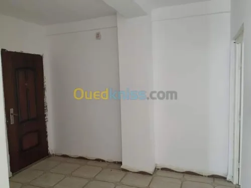 Vente Appartement F4 Relizane Hamri