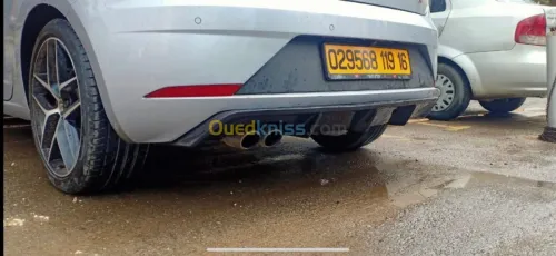 Spoiler arriére pour SEAT LEON FR MK3.5