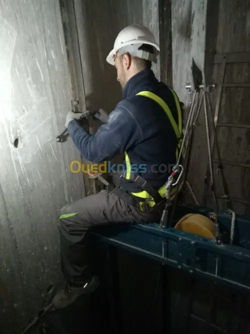 étude & installation des ascenseurs