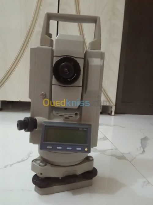 A vendre 3appareil topo sokkia set 5 f