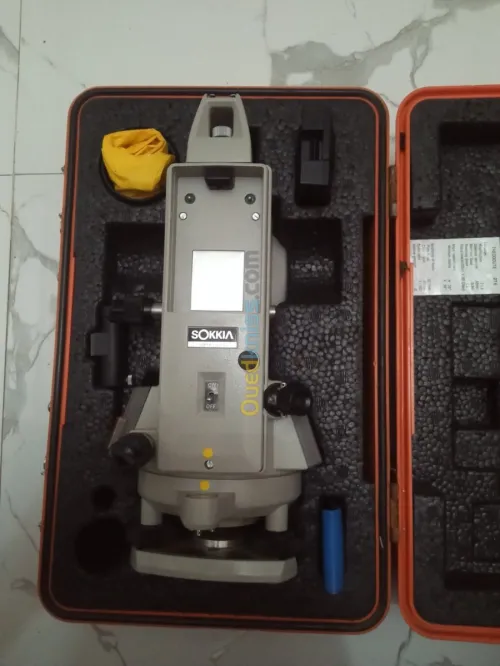 A vendre 3appareil topo sokkia set 5 f