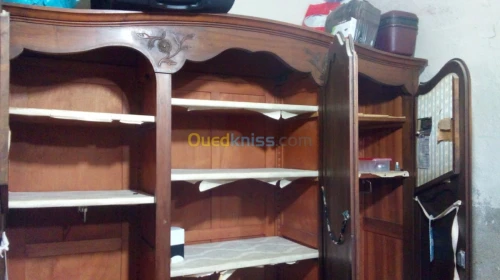 ARMOIRE ANTIQUITE