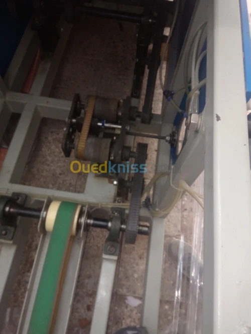 Machine de serviette en papier emballe