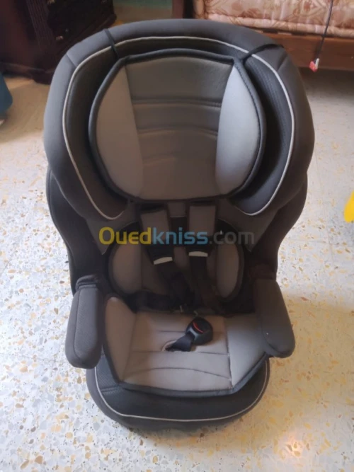 Siége bébé auto