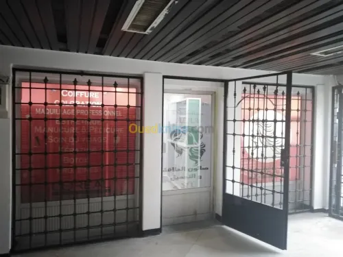 Habillage vitrine et panneaux (pub) 