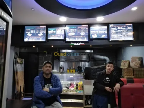 Habillage vitrine et panneaux (pub) 