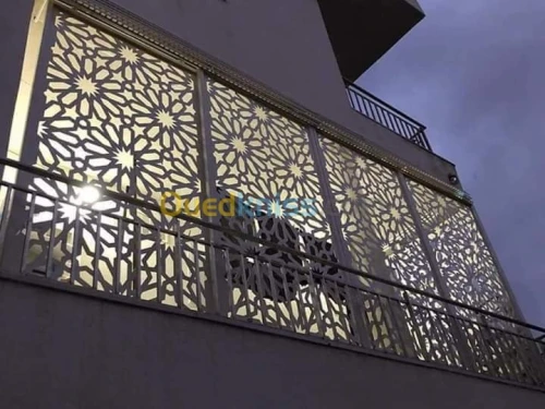 صناعة الأبواب الحديدية العصرية 