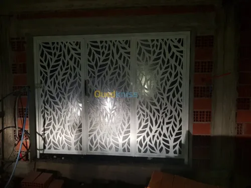 PORTE D'ENTRÉE DÉCORÉE